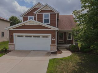 405 Labrador Ln, Normal, IL 61761