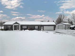 7343 Cedar St, Akron, NY 14001