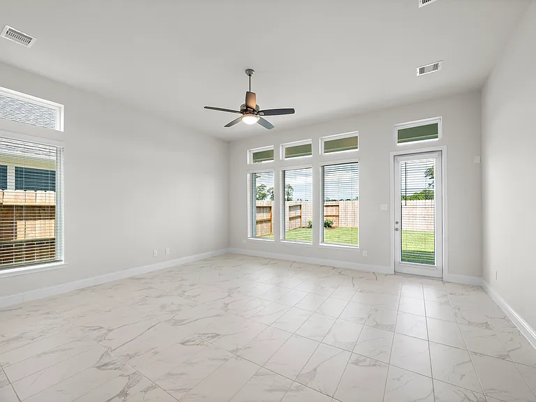1718 Forest Mist Dr — Photo 11