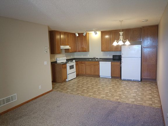 2nd image of 4165 Orleans Dr NE