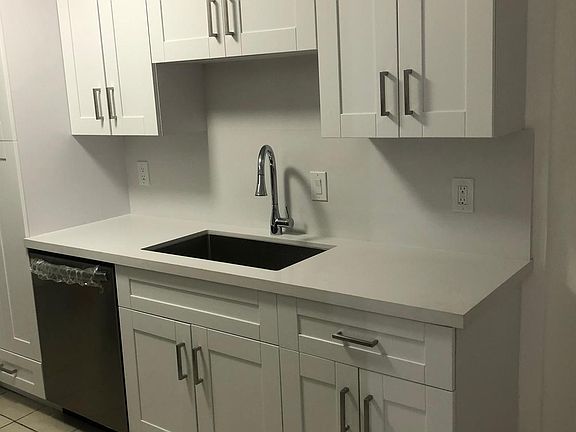 4th image of 1200 NE Miami Gardens Dr #8XX