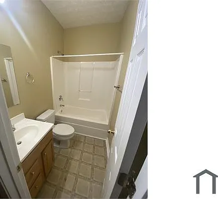1046 White Oak Ave SW #A — Photo 18