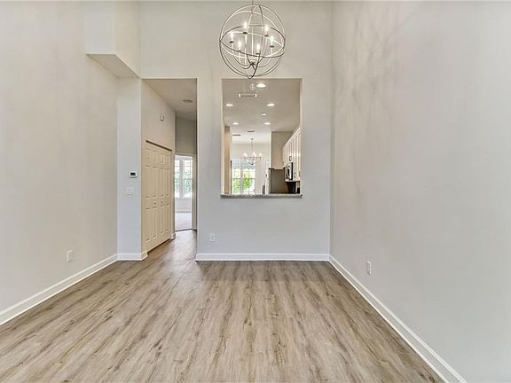 5th image of 1577 Park Ave