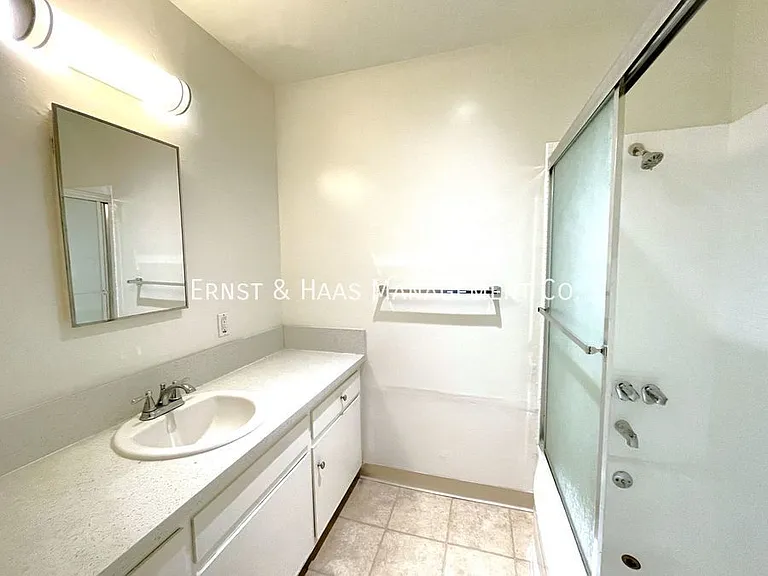 1150 Ohio Ave #5 — Photo 6