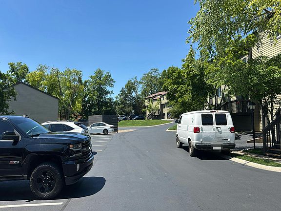 4th image of 312 Summit Ridge Cir