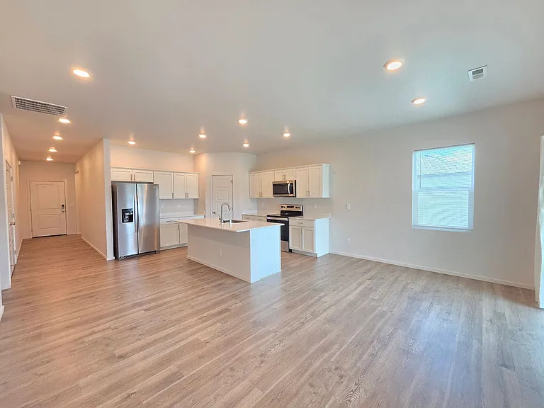 10517 W Sorenstam Rd — Photo 2