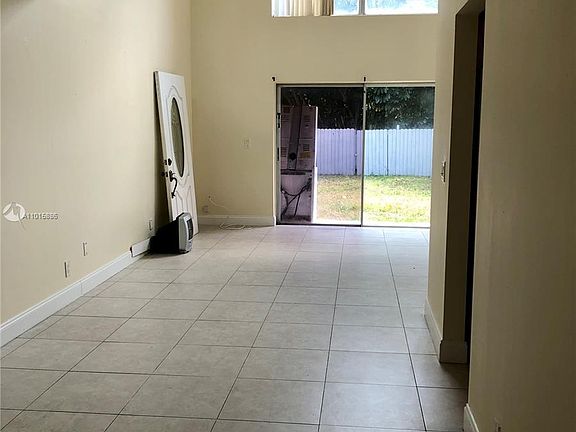 5th image of 9136 NW 35th Pl