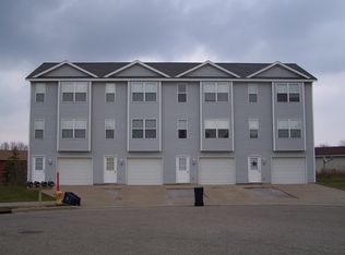 340 Harbor Town Ct, Holland, MI 49423