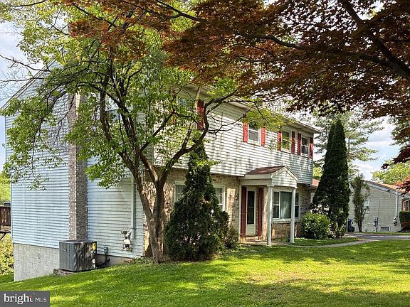 2nd image of 504 Spring House Rd