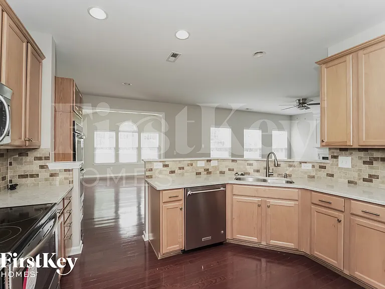 16618 Grassy Creek Dr — Photo 7