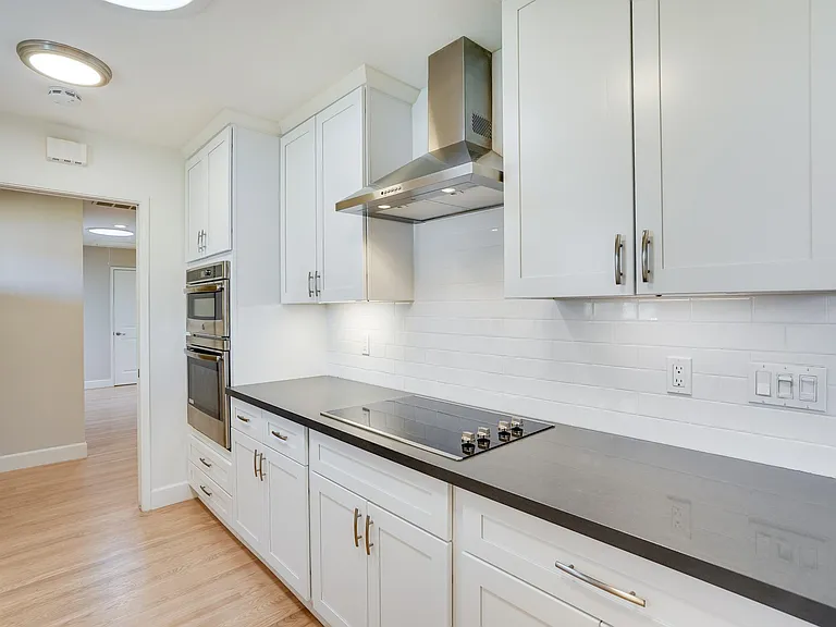 Kitchen, Microwave and Oven
