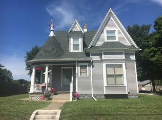 321 N Line St, Churubusco, IN 46723