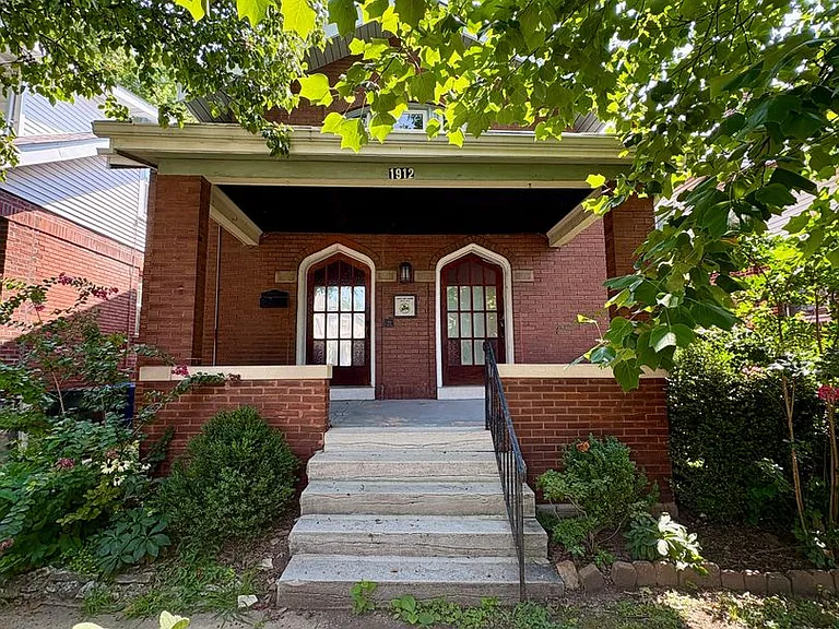 1912 McCausland Ave — Photo 1