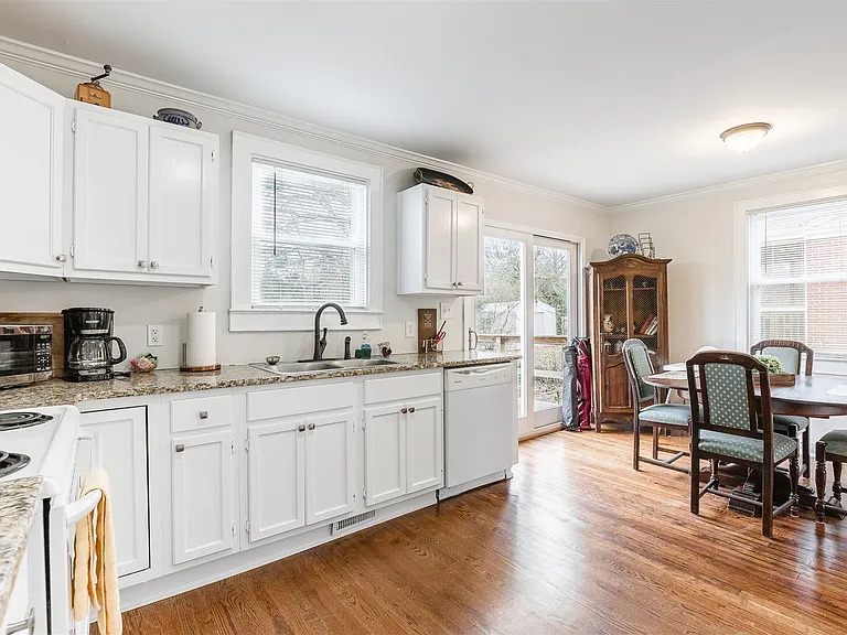 214 Cumberland Ave — Photo 2