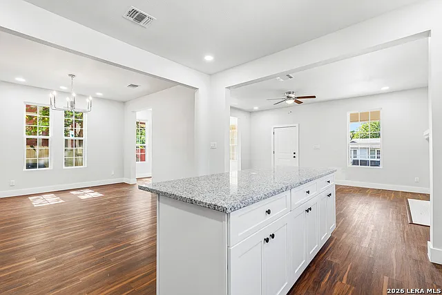 823 W French Pl — Photo 7