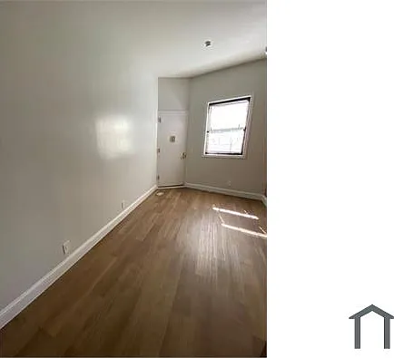 69 N Broadway #69B