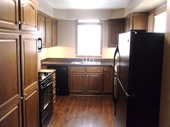 5th image of 26300 Parklane Dr