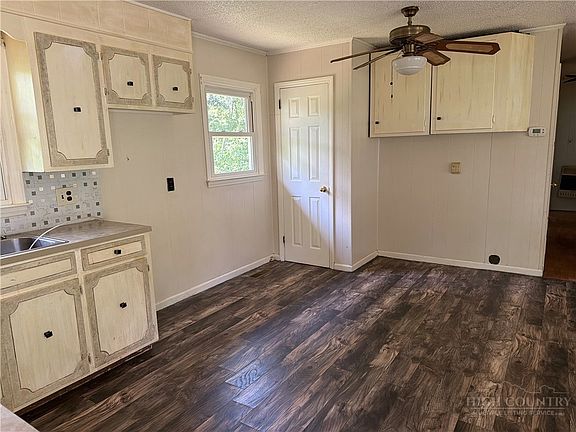 4th image of 147 Grandridge Road