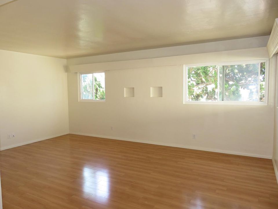 1st image of 4806 Santa Monica Ave