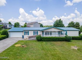105 Danielle Dr, Dandridge, TN 37725