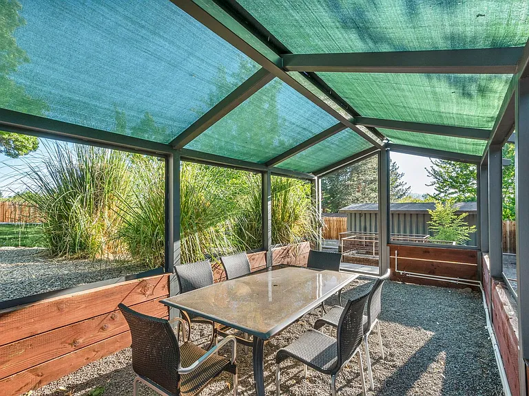 2655 Parkway Dr — Photo 36