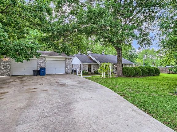 4th image of 416 Woodlake Dr