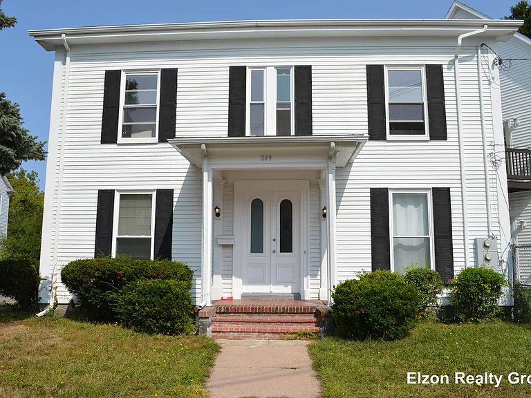 249 Foster St #A — Photo 11