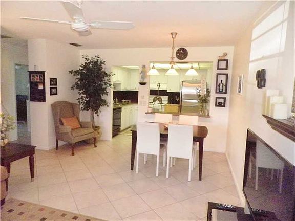 2nd image of 1710 NE 3rd Ct APT 4