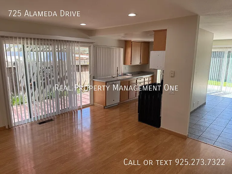725 Alameda Dr — Photo 4