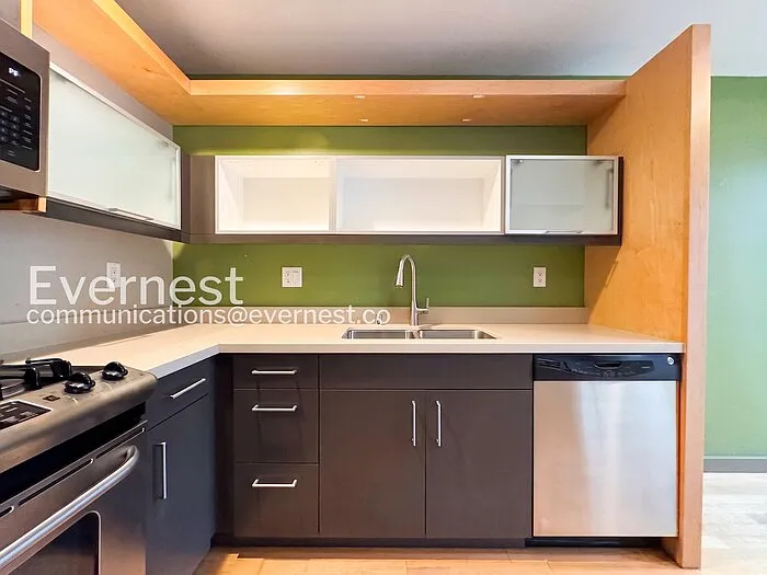 2 bed, 2.0 bath, 1534 sqft, $3,247 — Photo 3