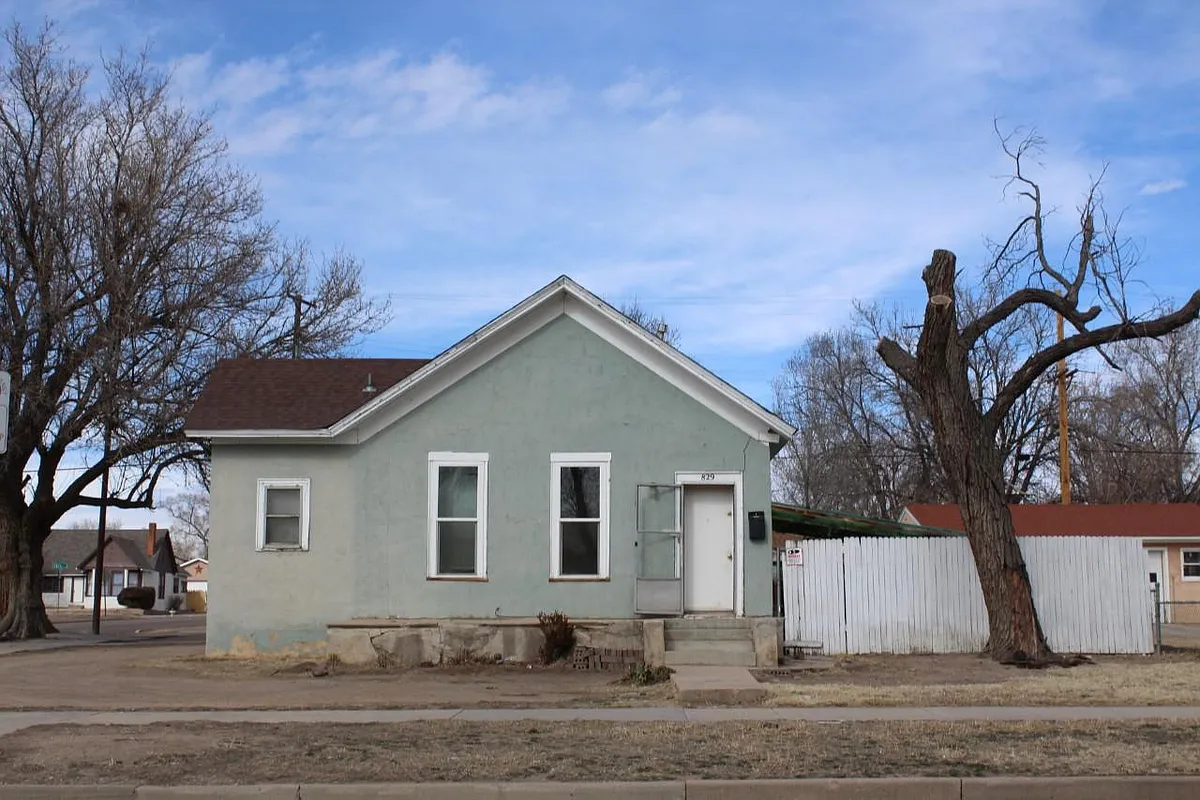 Building Photo - Blake St