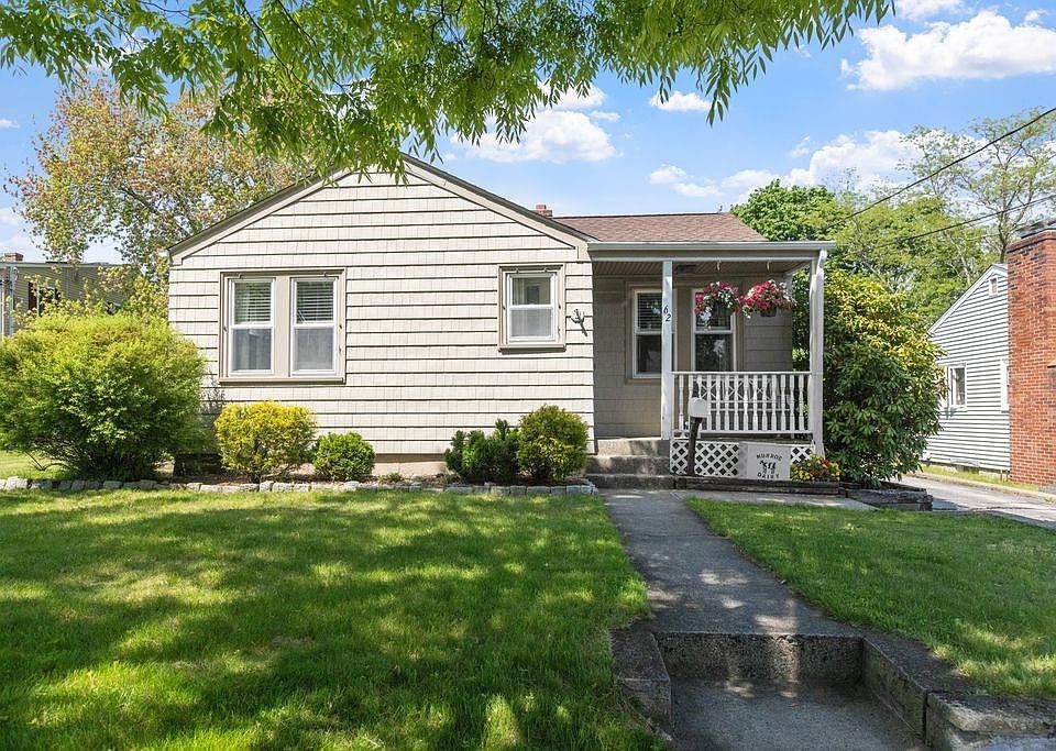 1st image of 62 Gardiner Ave