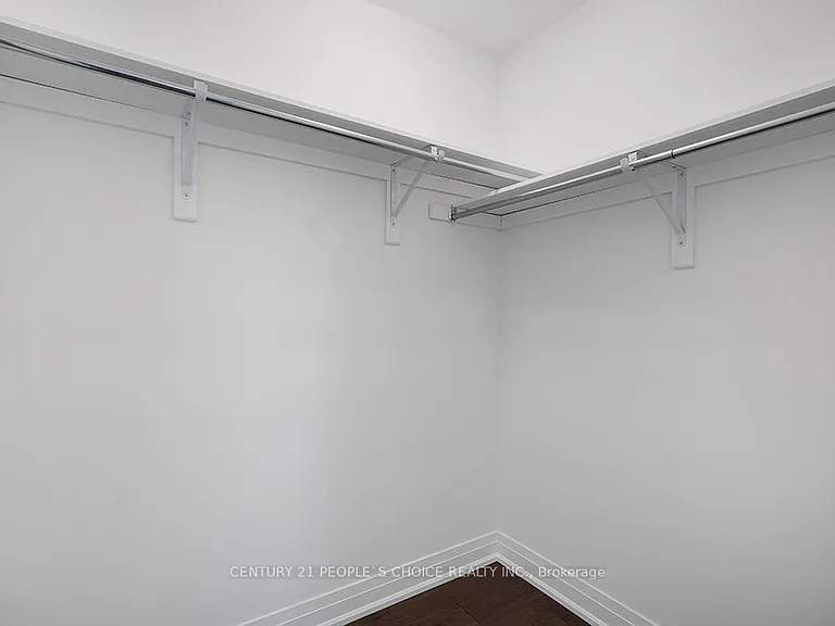 32 Humberstone Dr — Photo 14