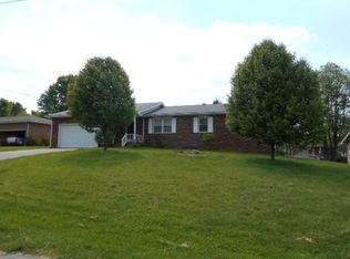 877 Hiawatha Dr, Madisonville, KY 42431