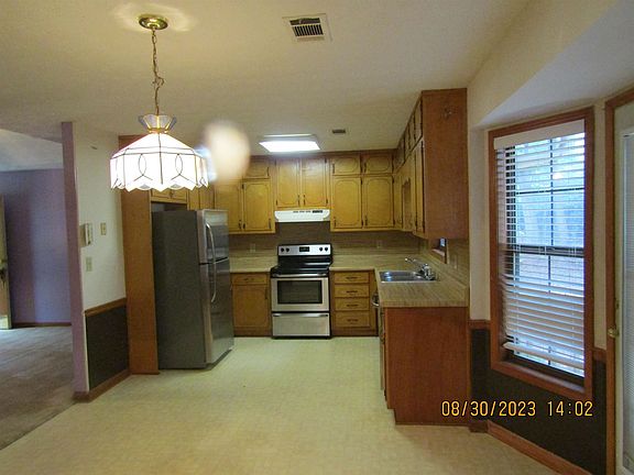 3rd image of 5401 Cindy Ln SE