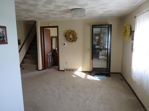 5th image of 12657 Saint Paul St
