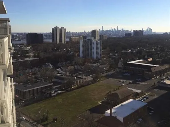 2000 Linwood Ave APT 23-N, Fort Lee, NJ 07024