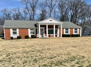 806 W Oak St, Robinson, IL 62454