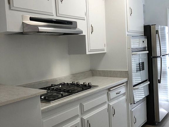 5th image of 3431 Vinton Ave APT 2