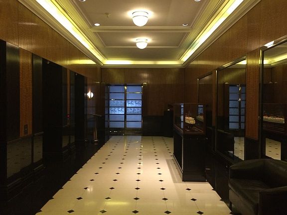 4th image of 146 W 57th St APT 33D