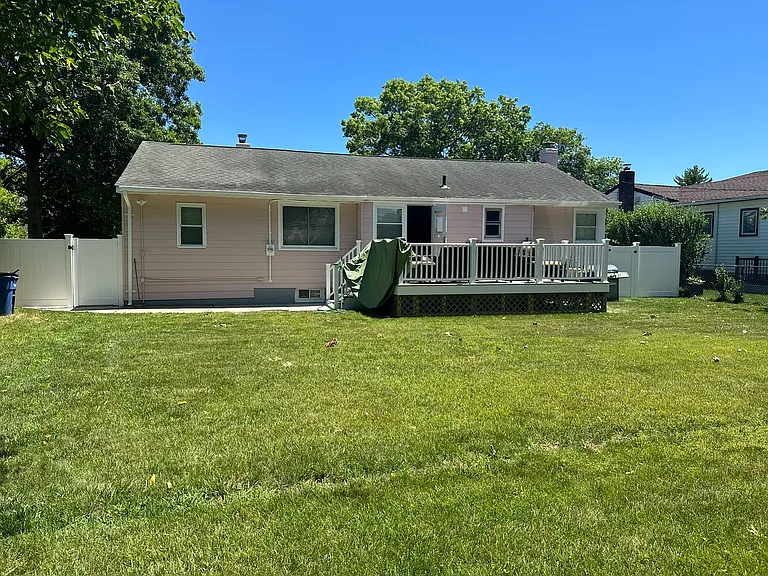 4 Edna Dr — Photo 26