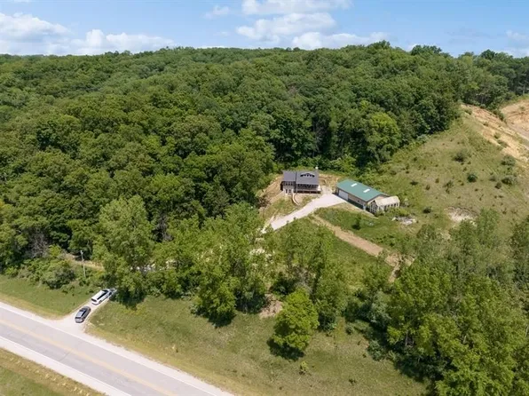 2279 F15 Blvd, Marengo, IA 52301