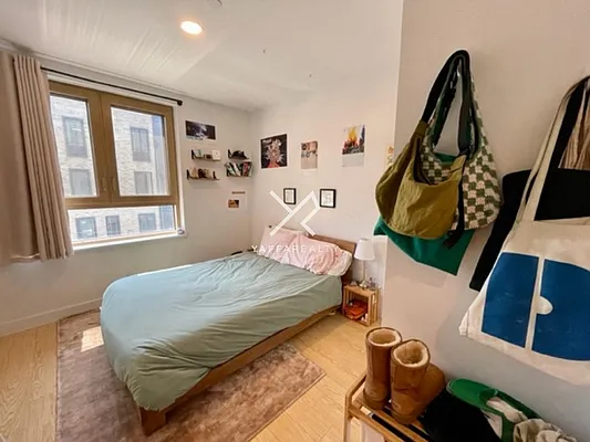 Rented by Yaffa Realty LLC | media 21