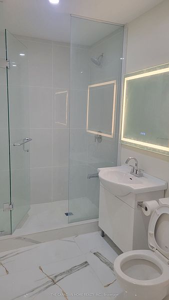 Toronto House for rent - 4 Bedrooms — photo 16