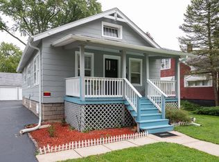 624 Cooper Ave, Elgin, IL 60120