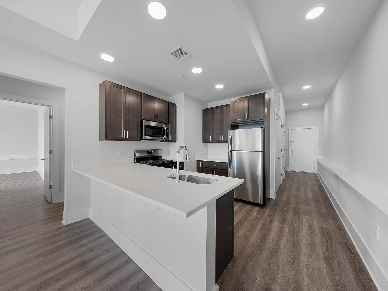 660 Lofts — Photo 1