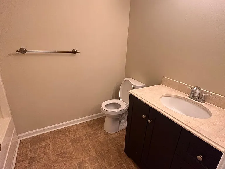 245 Loch Cir — Photo 8