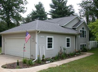 1723 42nd St, Allegan, MI 49010