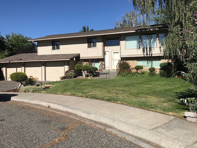 1st image of 500 Surrey Ct