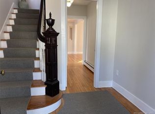 17 Wilford Ave, Branford, CT 06405